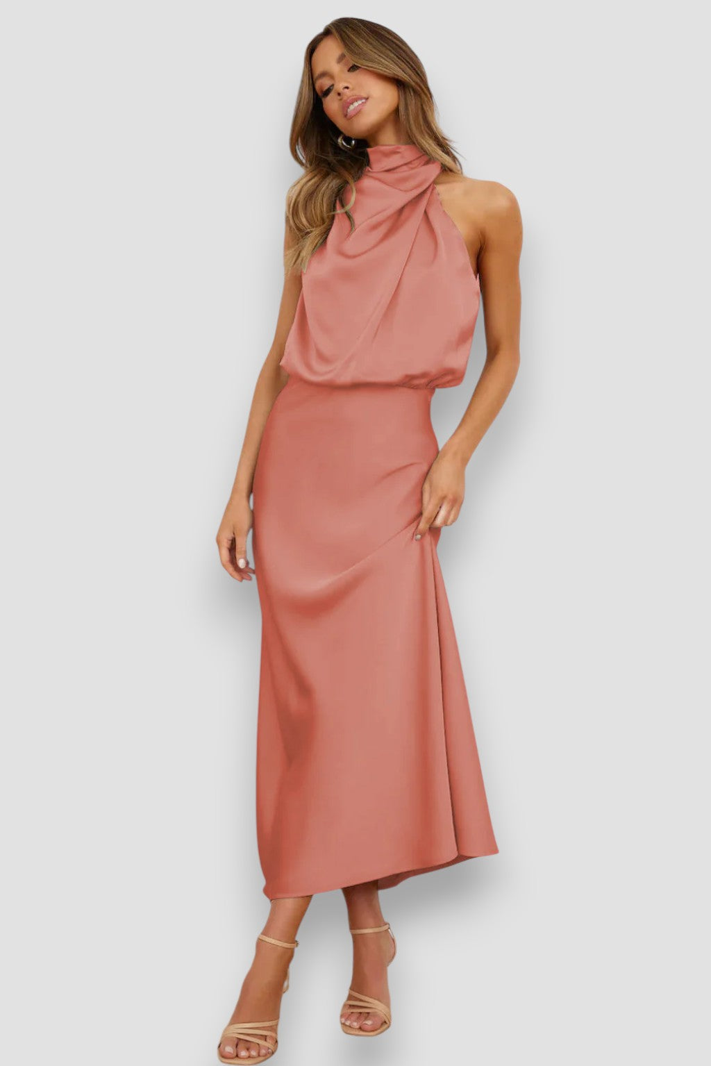 Carla – Halterjurk Met Elegante Uitstraling