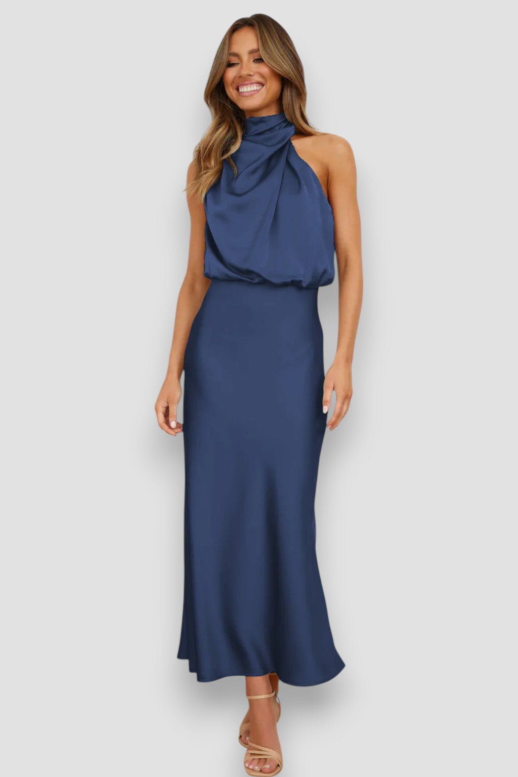 Carla – Halterjurk Met Elegante Uitstraling