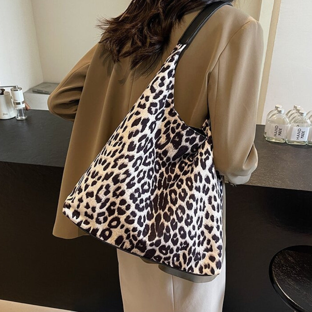 Nara | Hobo Tas